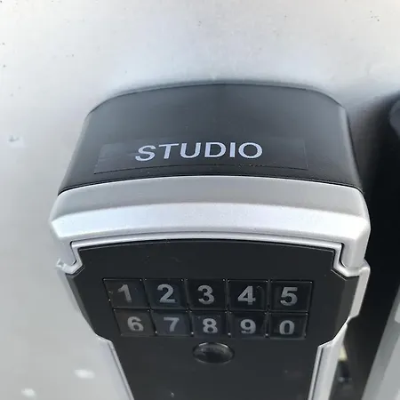Studio Maddelien Met Zicht Op Zee Apartmán *